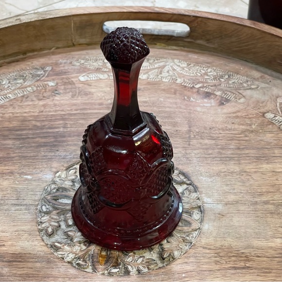 Vintage Avon 1876 Cape Cod Collection Ruby Red Glass Bell Dinner 1979 Collectibl - Picture 7 of 8